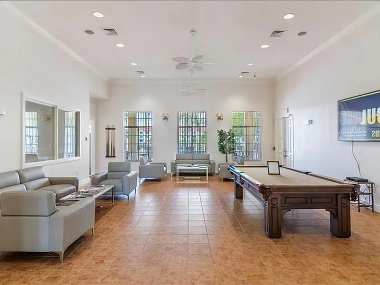 8274 Key Royal Cir #1033 — Photo 10