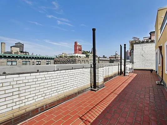 Sold by Sotheby's International Realty | media 15