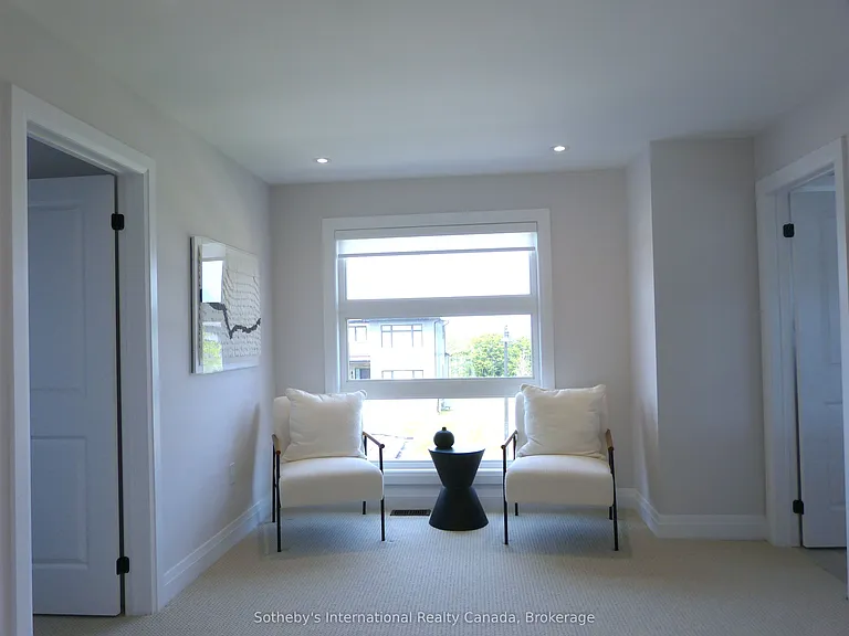 102 Sladden Ct — Photo 22