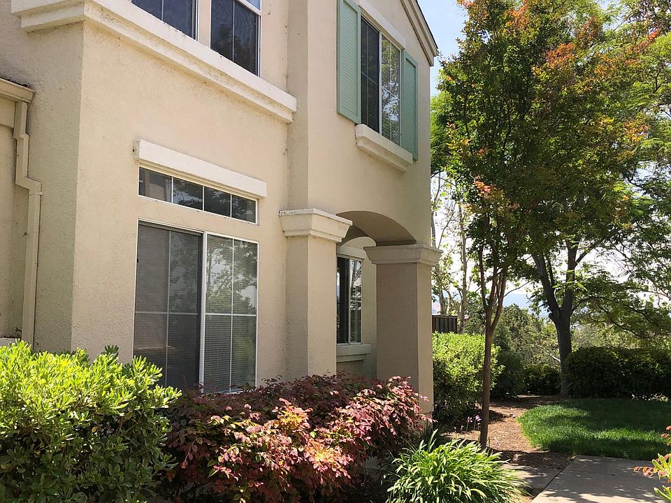 1st image of 904 Del Avion Ln