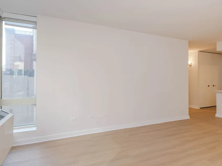305 W 50th St #19C — Photo 6