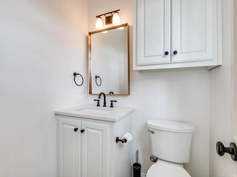 5804 Hudson St #B — Photo 10