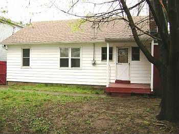 2nd image of 342 Taft St