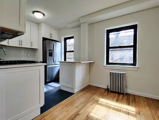 3rd image of 8873 Bay 16 St #2B