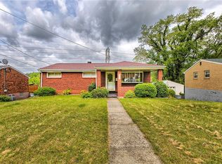 13749 Saint Clair Dr, Irwin, PA 15642