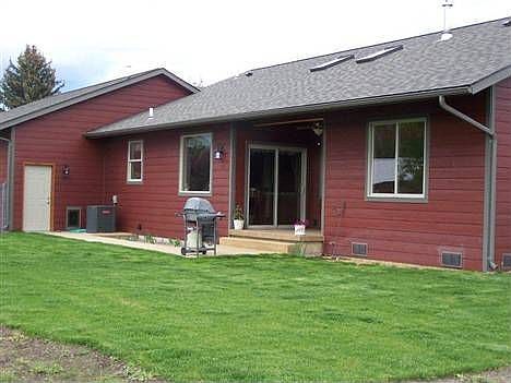 2nd image of 1828 Cora Ct