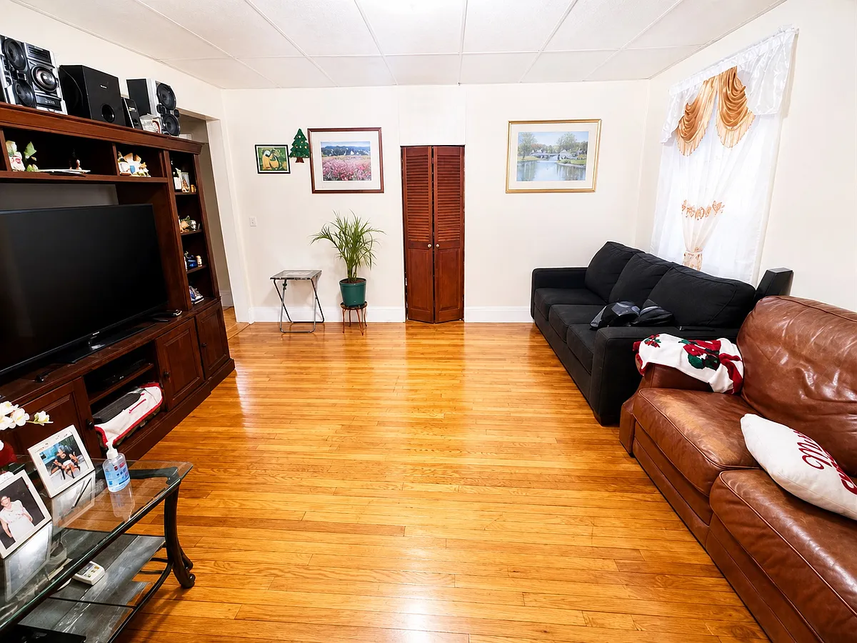 Building Photo - 30 Elmwood Ave #1