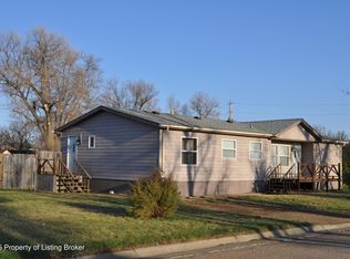 810 2nd Ave W, Lemmon, SD 57638