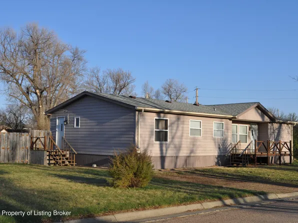 810 2nd Ave W, Lemmon, SD 57638