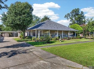 3986 Karen Elizabeth Dr, Zachary, LA 70791