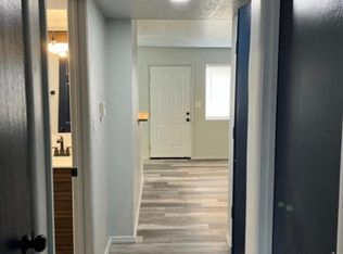 12001 Phoenix Ave NE APT B, Albuquerque, NM 87112