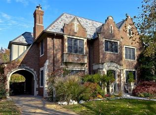 3823 Holly Hills Blvd, Saint Louis, MO