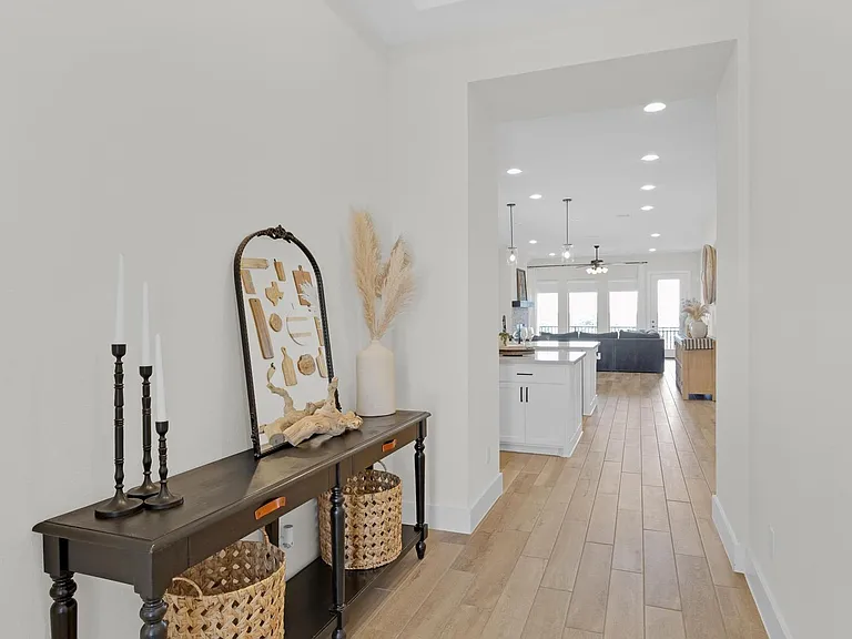 378 Carpenter Hill Dr — Photo 9