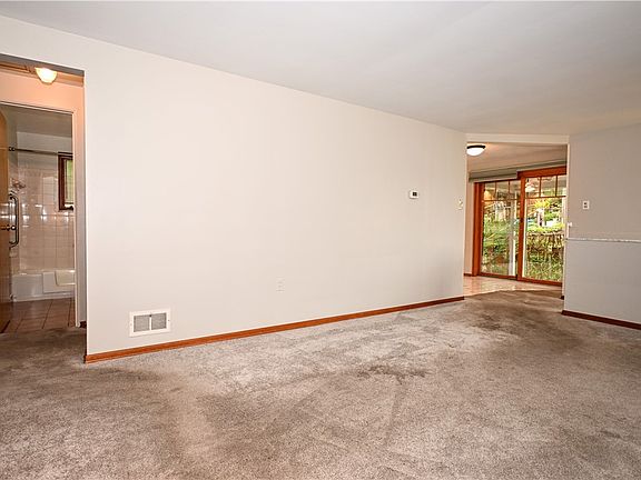 4th image of 3791 Cynthia Dr