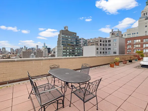210 East 15th Street image 20 of 21