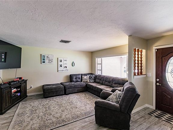 4th image of 4125 Prescott St