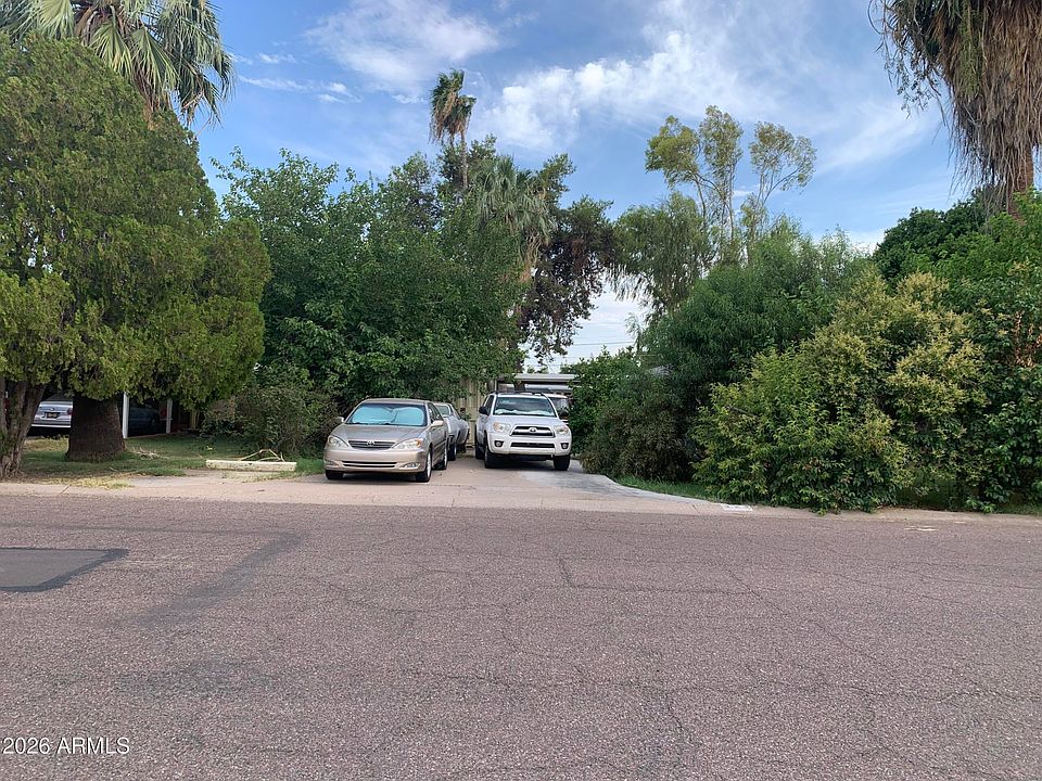 1st image of 323 E ROSE Lane