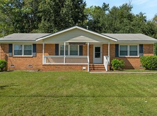 1728 Saint Augustine Ave, Fayetteville, NC 28304