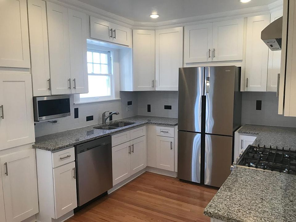 Newly Remodeled Kitchen
