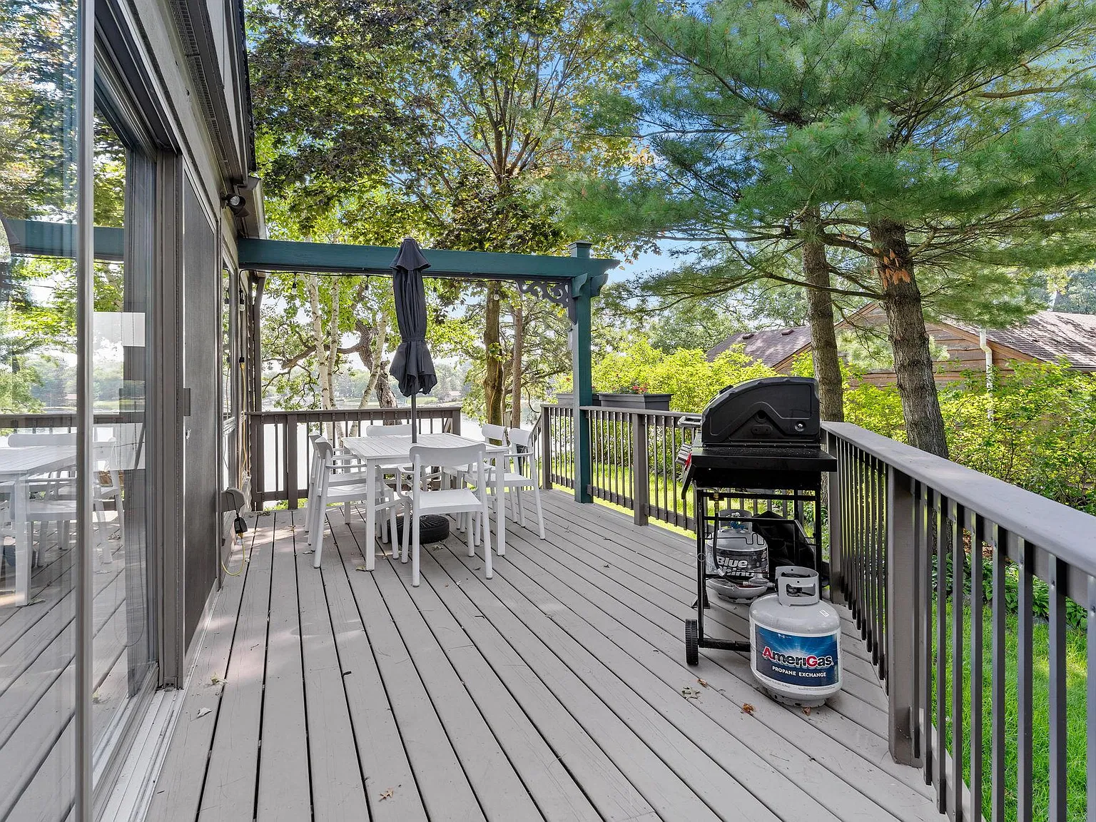 3 bed, 2355 sqft, $3,500 — Photo 2