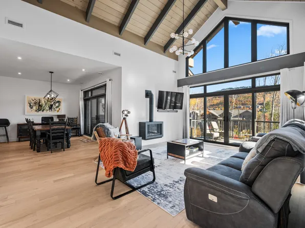 1035 Allae De Verbier #205, Mont Tremblant, QC J8E 1C6