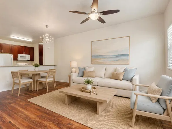 119 Hoowaiwai Loop APT 906, Wailuku, HI 96793