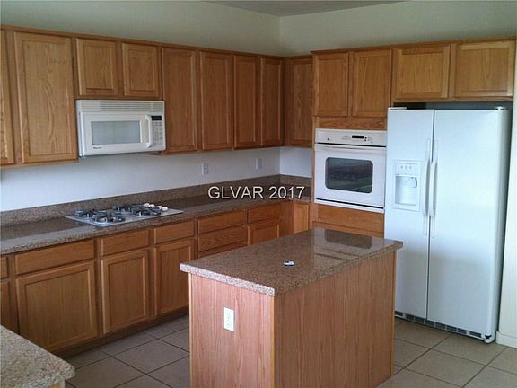 3rd image of 5794 Calanas Ave