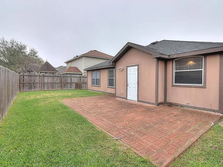 7933 Elk Dr — Photo 14