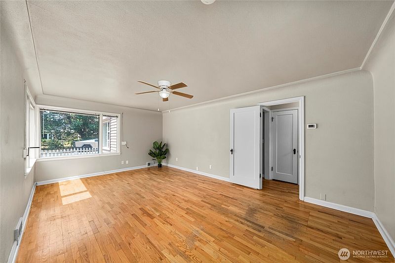 5th image of 6423 100th Street SW