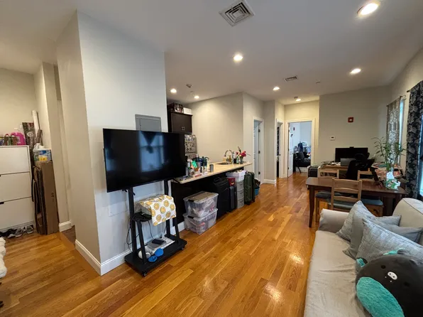 77-83 Newbury Ave #3, Quincy, MA 02171