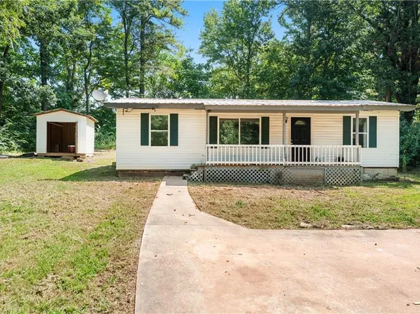2709 Squires Rd, Gainesville, GA 30507