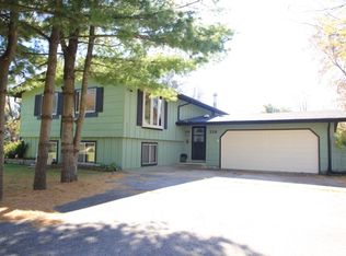 114 Huntington Rd, City of delafield, WI 53018