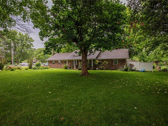 4th image of 845 N 46th Ave