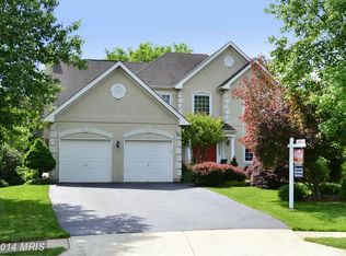 1105 Landerset Dr, Herndon, VA 20170