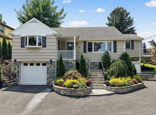 38 Harney Road, Scarsdale, NY 10583