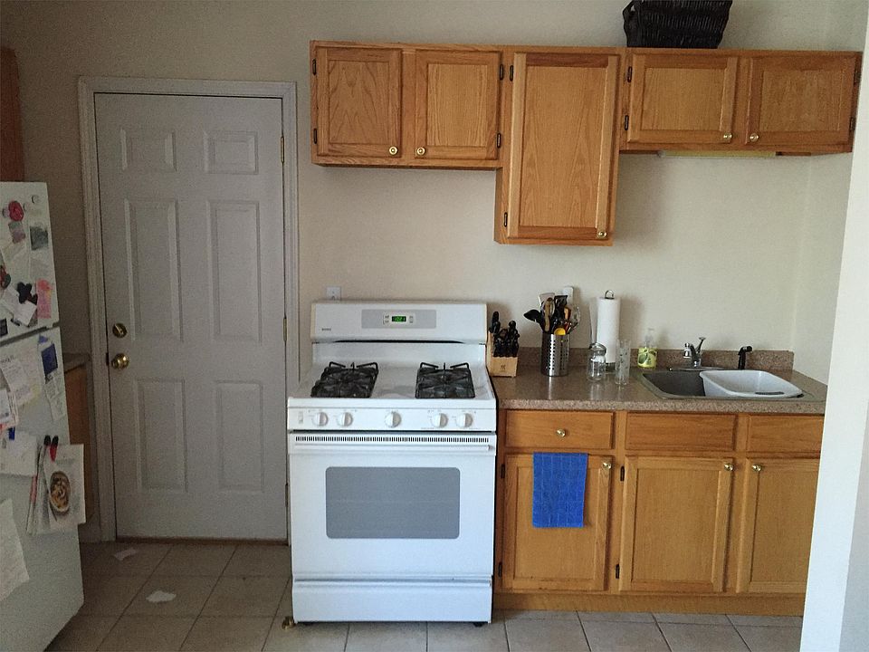 1st image of 431 E Oakwood Blvd Unit 17