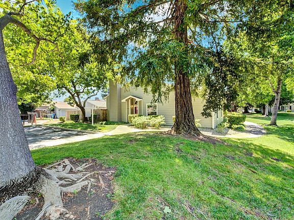 4th image of 172 Village Ct