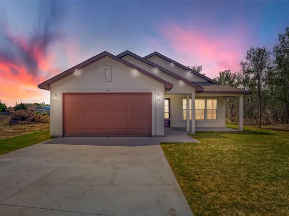 137 E Pauwela Ln, Bastrop, TX 78602