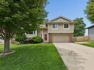 2402 King Dr, Papillion, NE 68046