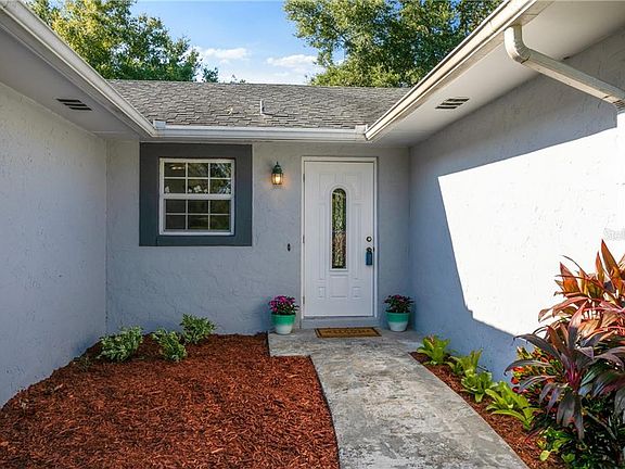 3rd image of 252 Celery Cir