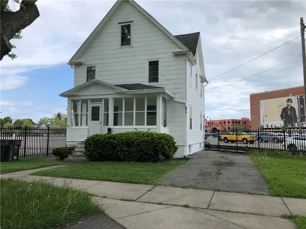 160 Pullman Ave, Rochester, NY 14615