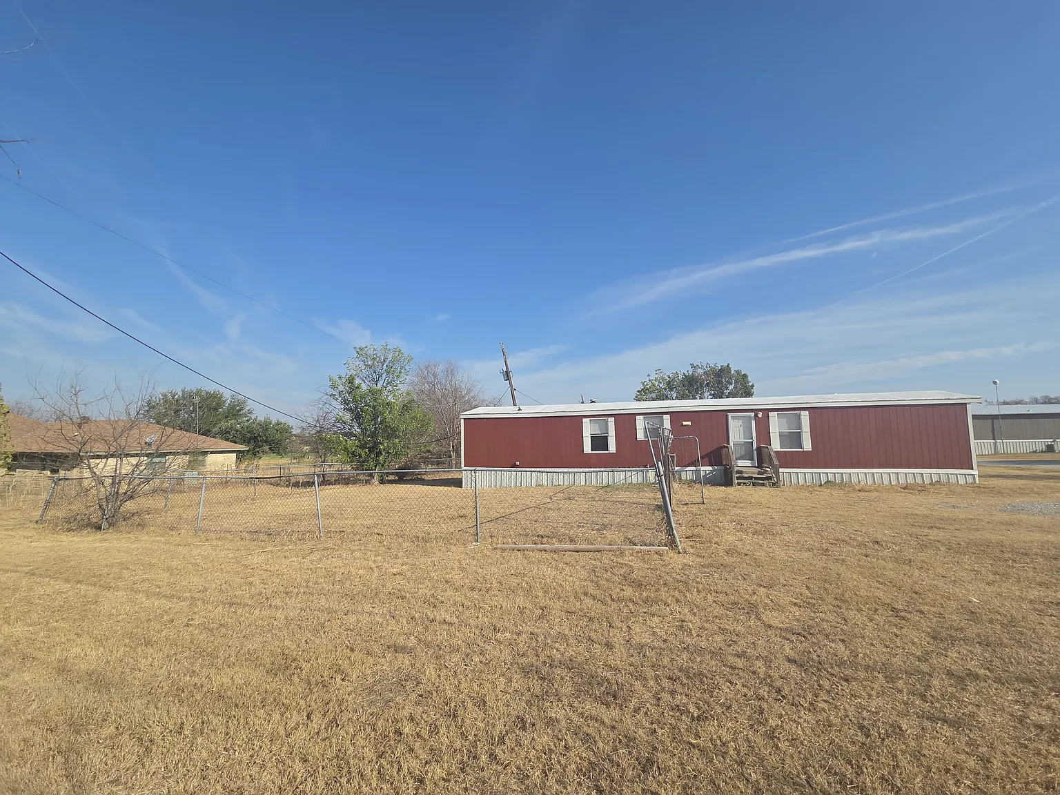 3 bed, 800 sqft, $1,295 — Photo 3