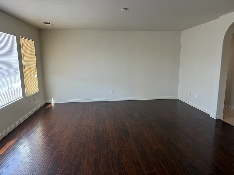 12445 Freeport Dr — Photo 17