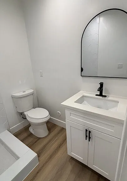 2437 Centinela Ave #11 — Photo 10