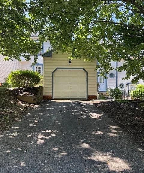 1003 Rural Ridge Dr — Photo 3