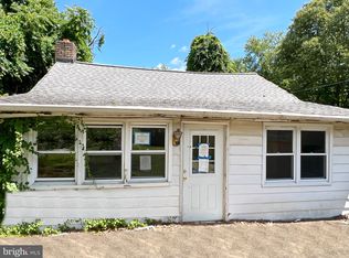 117 Forest Rd, Glen Burnie, MD 21060