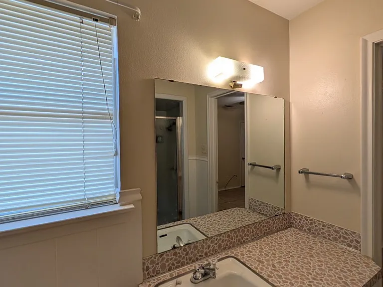 2812 Juniper Ln — Photo 12