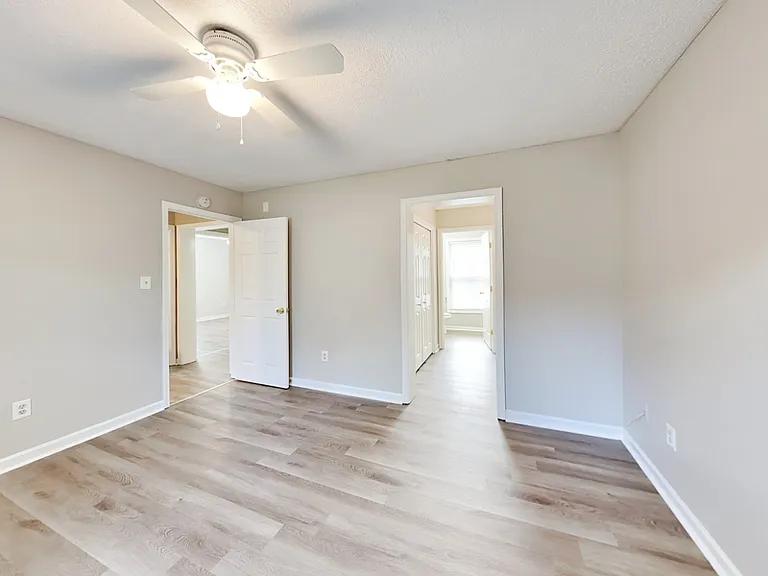 729 Cooper St SW — Photo 11