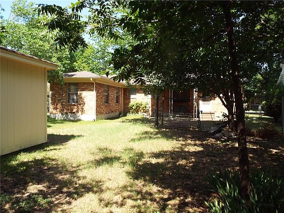 5th image of 408 Bird Ln