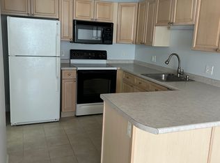 16 Crestview Cir UNIT 176, Londonderry, NH 03053